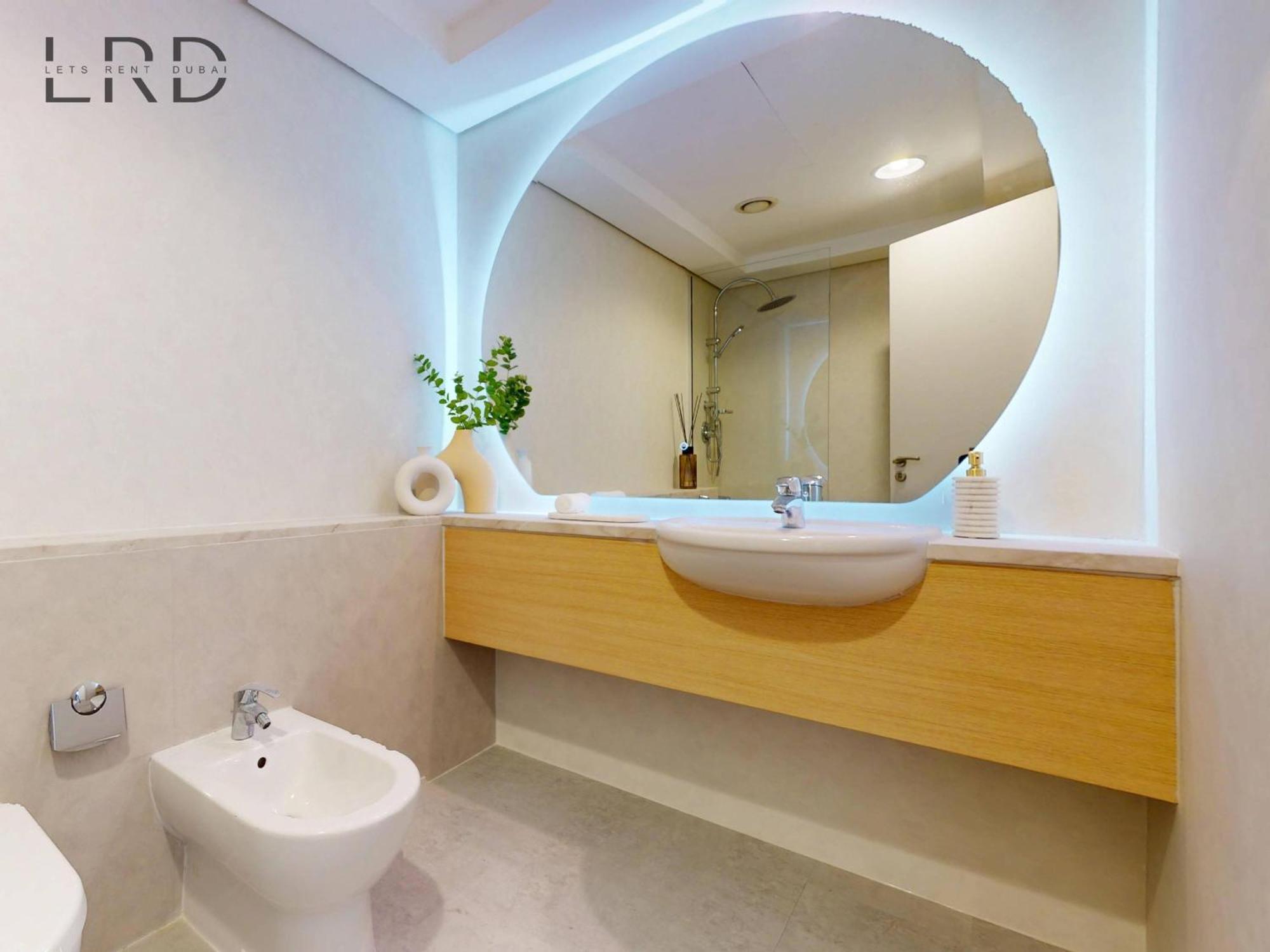 Chic And Modern 2br Duplex With View * Dubai